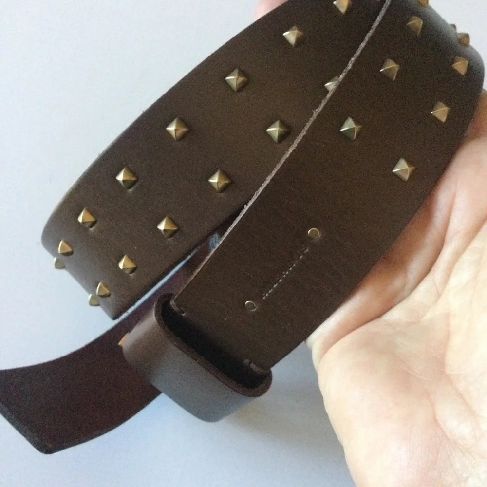 ALLSAINTS WOMENS PYRAMID STUD BELT BROWN LEATHER WITH GOLD SIZE SMALL NWOT